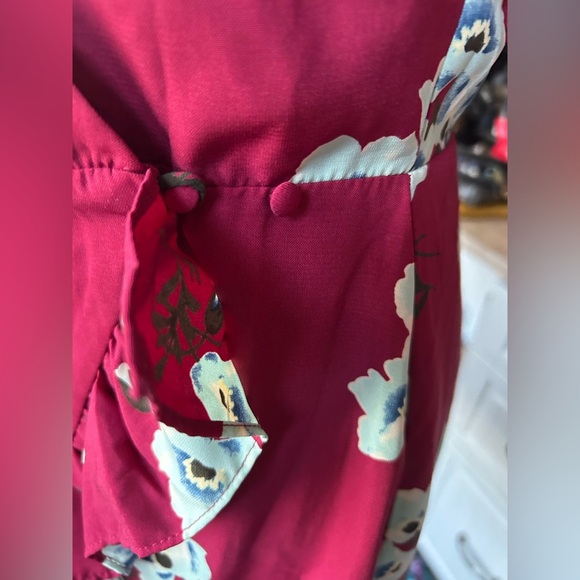 Lulu’s Floral Feminine Wrap Dress in Burgundy and Blue size small - Picture 8 of 14